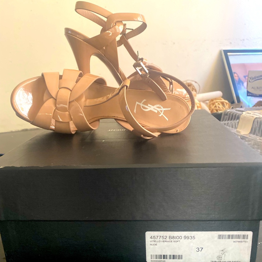 Used YSL Women high heel shoe in very good condition.